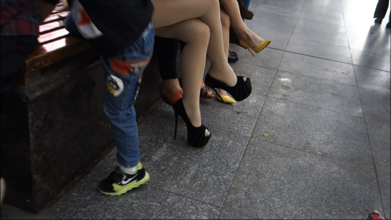 streetsnapdangl[00 01 02][20181129 000306 9]